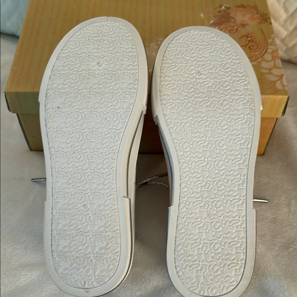 White Canvas Sneakers - Picture 4 of 8